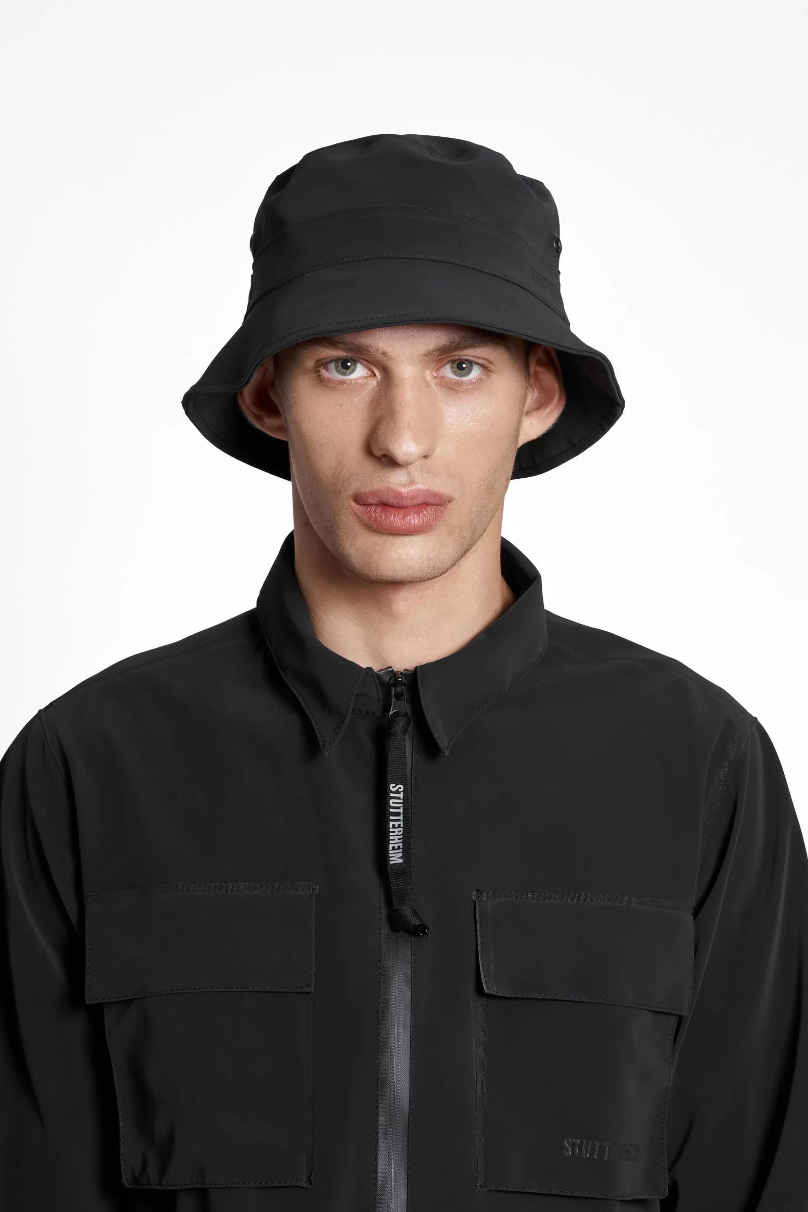 STUTTERHEIM Tillbehörsrea*Beckholmen Matte Bucket Hat